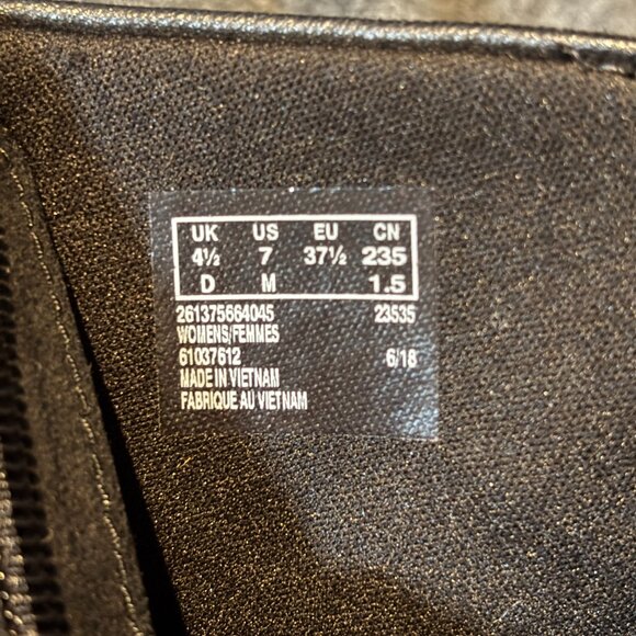 Clarks Cloudsteppers Women’s 7 Black Ankle Boots Soft Cushion Zip Comfort Shoes - Picture 7 of 13